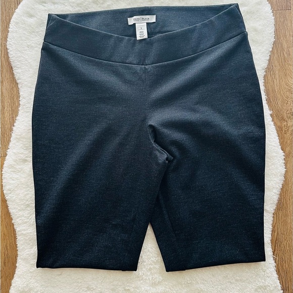 White House Black Market Black Leggings with Slim Fit and Tapered Legs - Picture 2 of 3